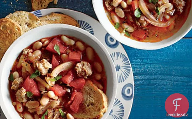 Weiße Bohnen-, Salbei- und Wurstsuppe