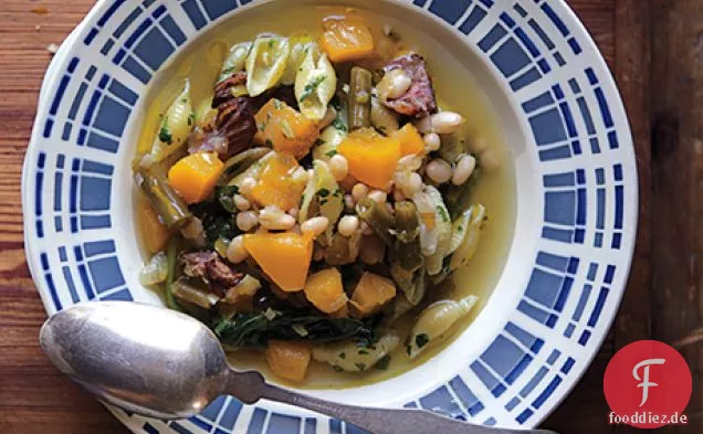 Squash und Bohnen-Minestrone
