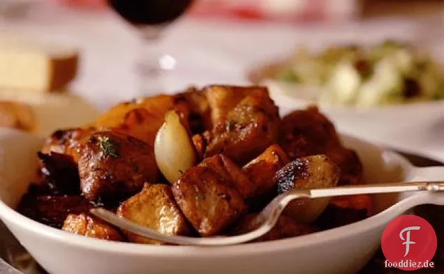 Schweinefleisch und gebratenes Wintergemüse