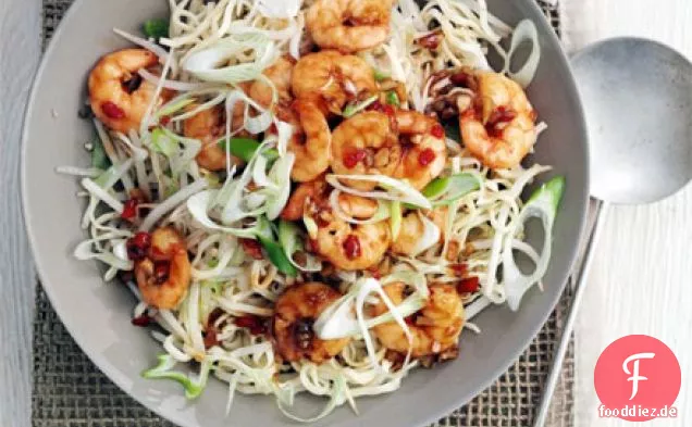 Knoblauch-Chili-Garnelen mit Sesam-Nudeln