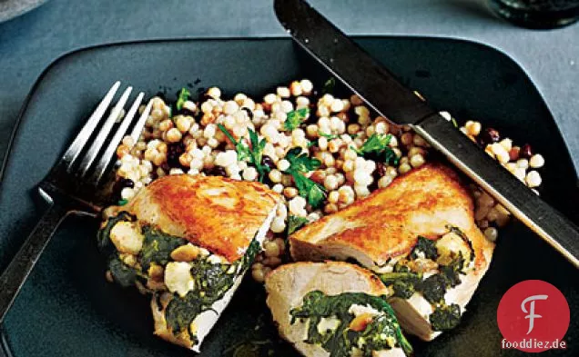 Huhn gefüllt mit Spinat, Feta und Pinienkernen