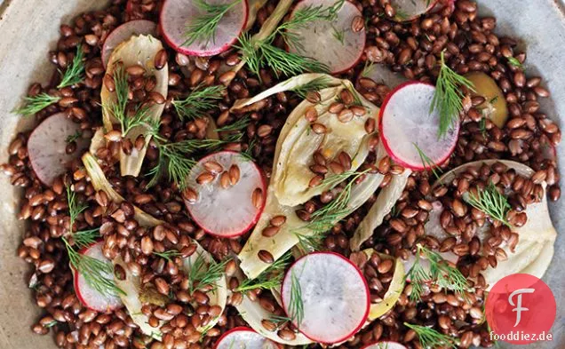 Schwarzer Gersten-, Fenchel- und Rettichsalat