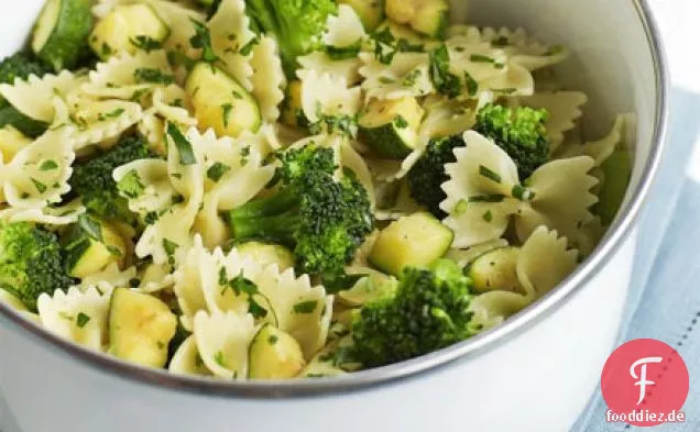Zucchini, Brokkoli & gremolata pasta