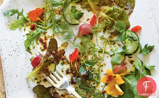 Walk-Around-the-Garden Salat mit Kräuter-Vinaigrette