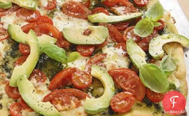 Tricolore Pizza mit Basilikumöl