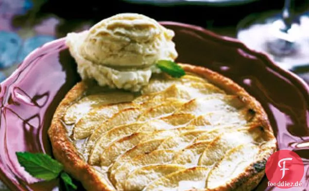 Blätterteig Apfelkuchen mit Honig glasiert