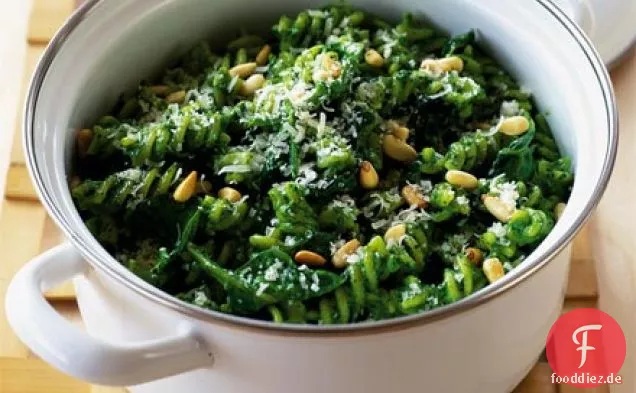 Fusilli mit herrlicher grüner Spinatsauce