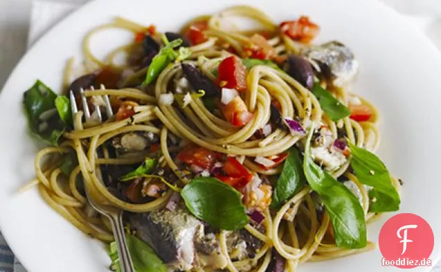 Salsa spaghetti mit Sardinen