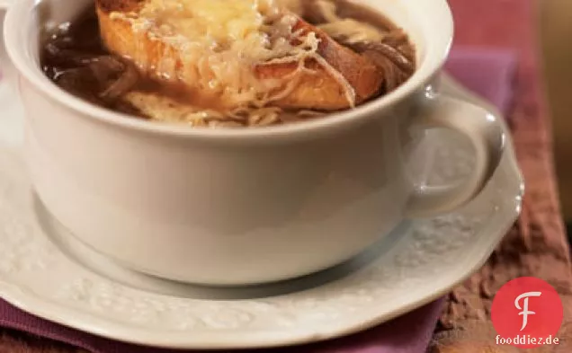 Zwiebelsuppe mit Käse-Crostini