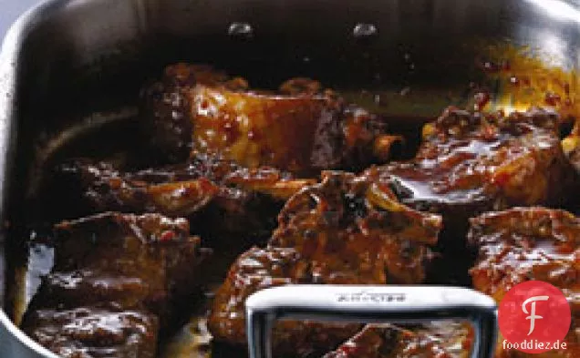 Orange-Soja-geschmorte Schweinerippchen