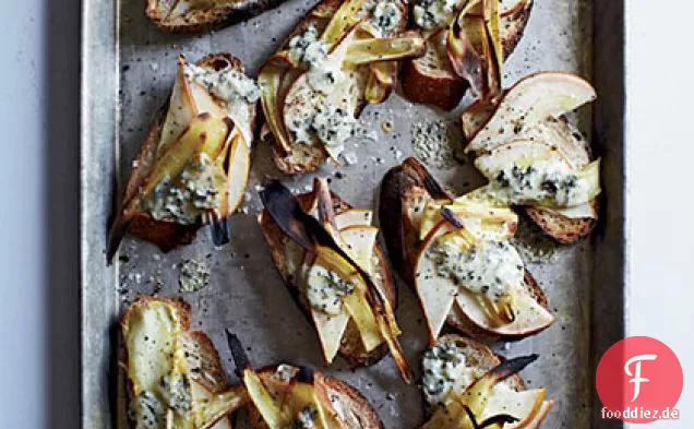 Birnen, Pastinaken & Fourme d'Ambert Tartines