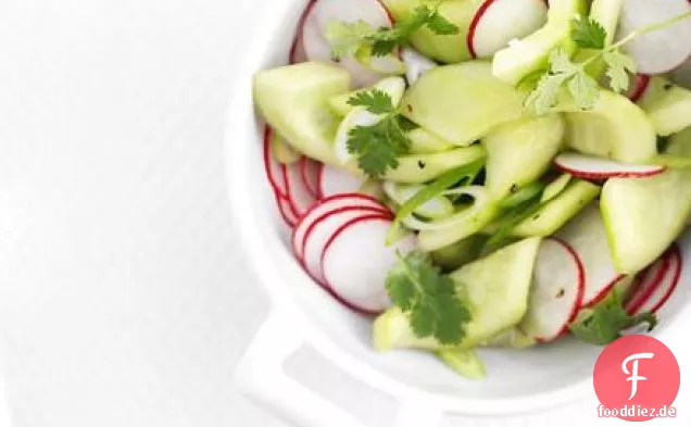 Eingelegter Rettich & Gurkensalat