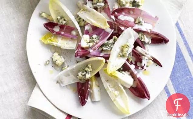 Chicorée Salat mit Blauschimmelkäse-dressing