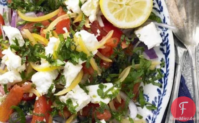 Konservierter Zitronen-Tomatensalat mit Feta
