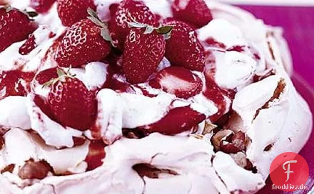 Leckeres Erdbeer-pavlova