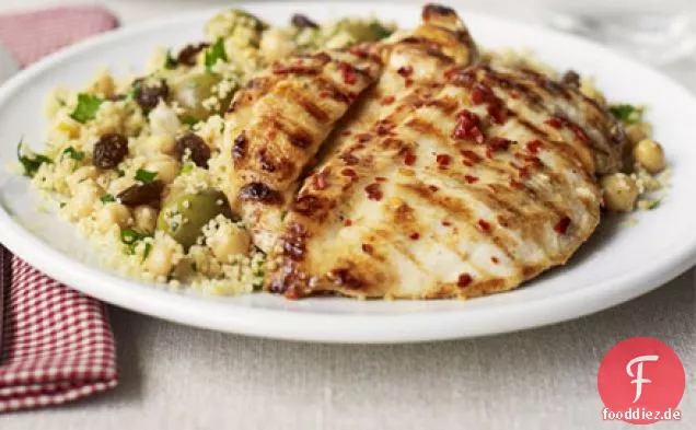 Zitronenhähnchen mit fruchtigem Oliven-Couscous