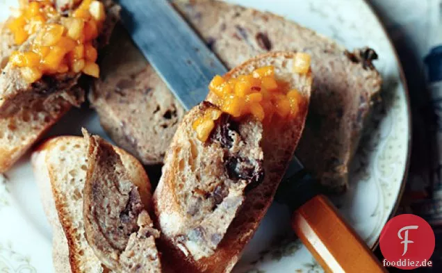 Land Pastete mit Mango-und Ananas-Chutney