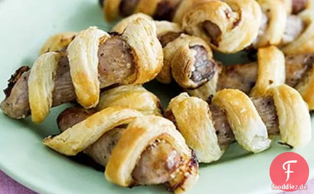 Wurstrolle dreht sich mit Tomatendip