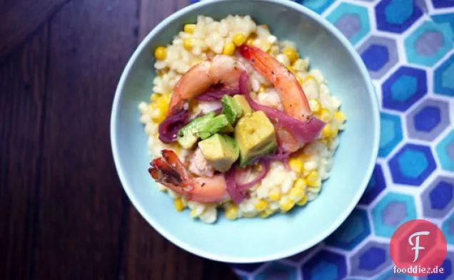 Mais-Risotto (mit pochierten Garnelen & Avocado)