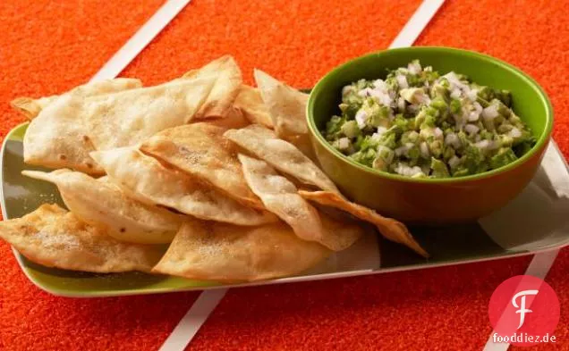 Guacamole mit Kreuzkümmel bestäubt Tortillas