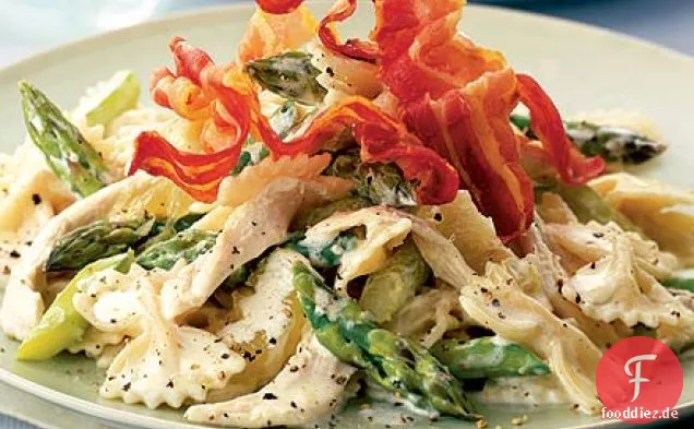 Farfalle mit Huhn, Spargel & pancetta