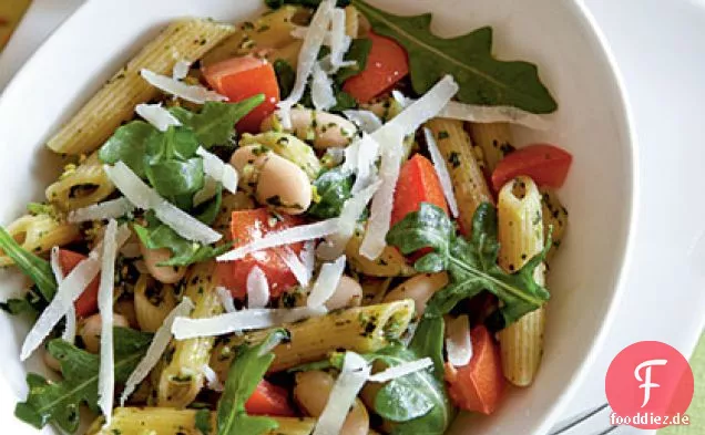Penne mit Pistazienpesto und weißen Bohnen