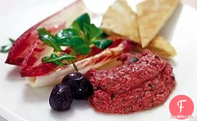 Rote-Bete-Hummus mit knackigen Pittas