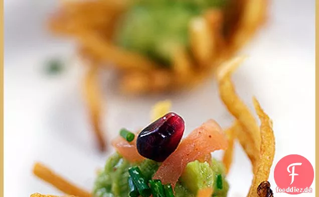 Kartoffelnester mit Avocado und Räucherlachs