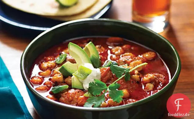 Speedy Chicken Posole mit Avocado und Limette