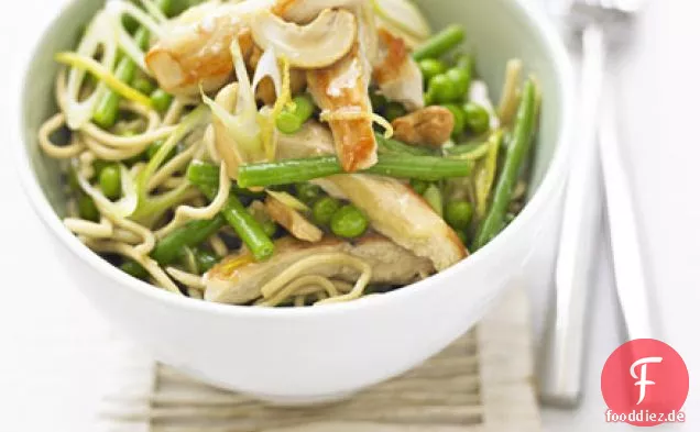 Zitronenhähnchen mit Frühlings-Gemüse-Nudeln