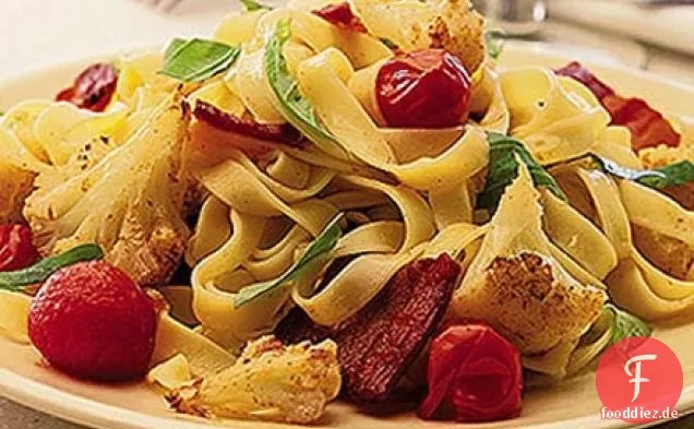 Blumenkohl, Speck & Chili Nudeln