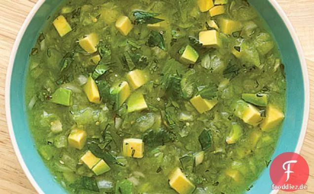 Mexikanische Tomatillo Avocado-Suppe