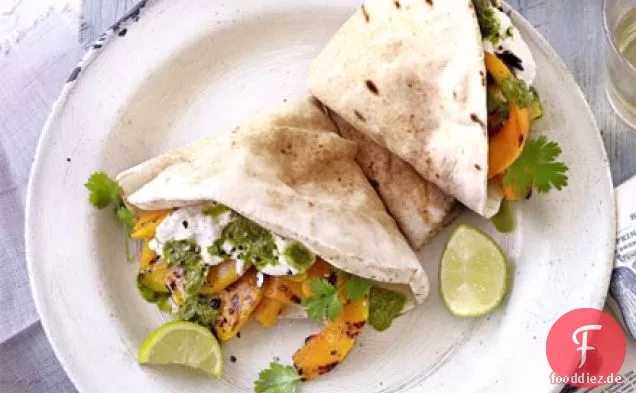 Squash & ricotta-Käse-wraps mit Koriander-salsa