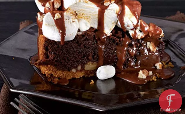 Mississippi Schlamm S'Mores-Fudge Pie
