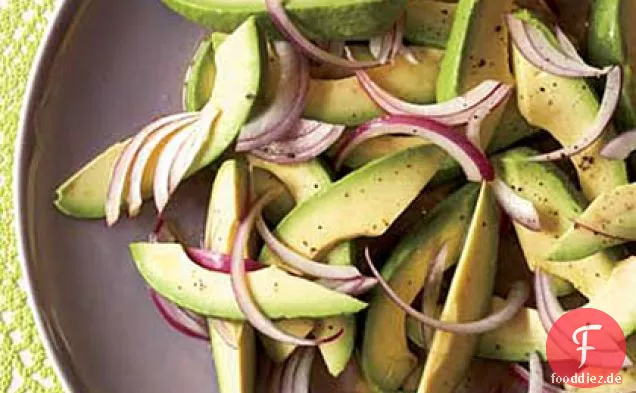 Avocado-Zwiebel-Salat