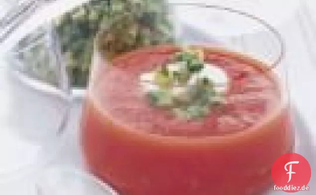 Gekühlte Tomatensuppe Mit Avocado-Salsa