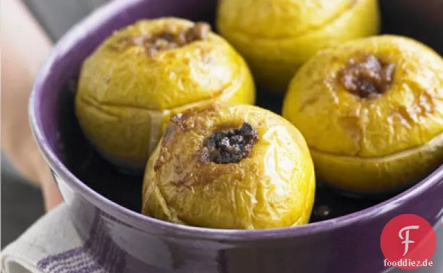 Bratäpfel mit Pflaumen, Zimt & Ingwer