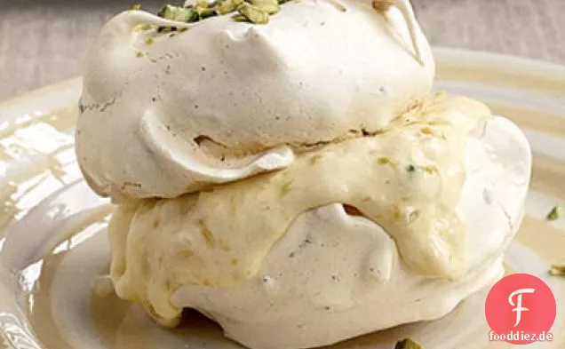 Pistazienbaiser mit Mango-Mandarinen-Eis