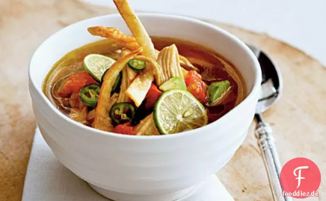 Yucatecan Hühnchen-Limetten-Suppe