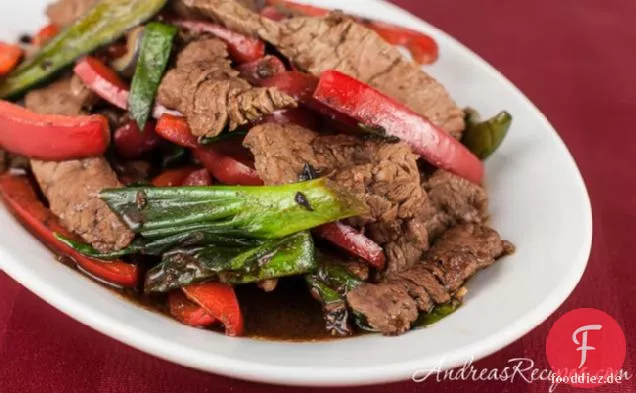 Rindfleisch und Paprika mit schwarzer Bohnensauce