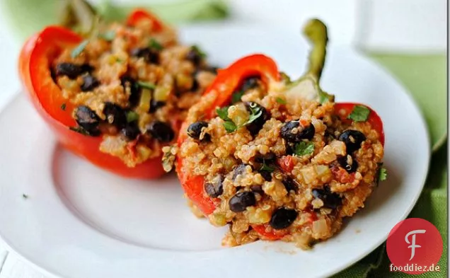 Quinoa gefüllte Paprika