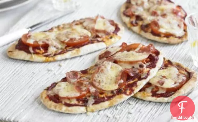 Pitta pizzas