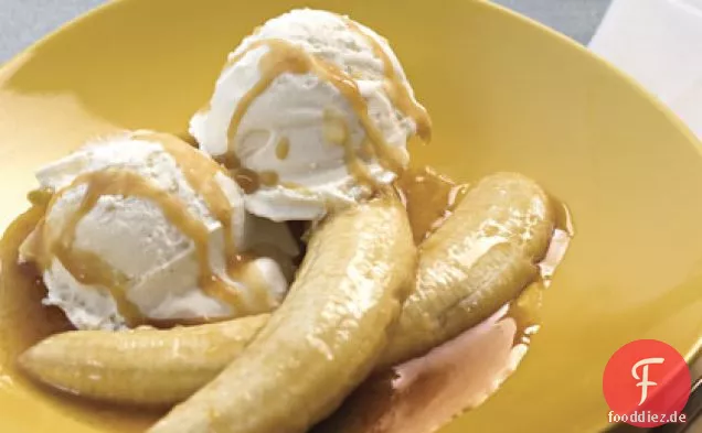 Tequila-flambierte Bananen mit Kokosnusseis