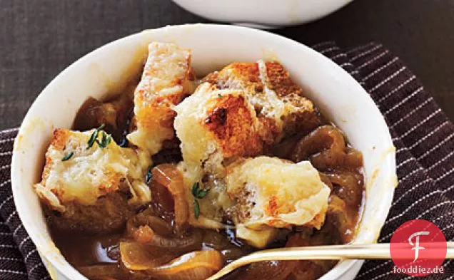 Französische Zwiebel-Apfel-Suppe