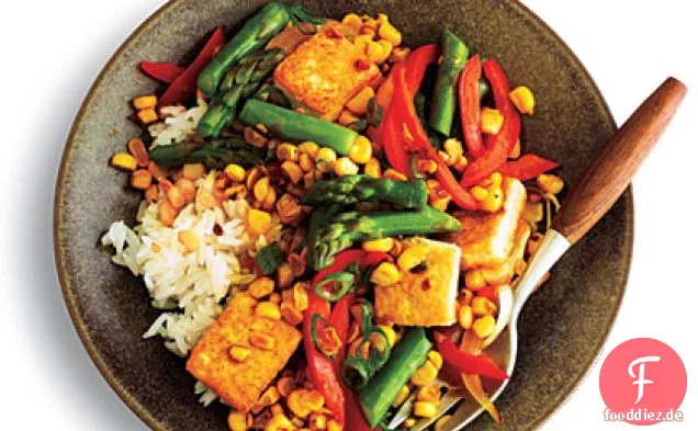 Ingwer-Duft Mais und Spargel Stir-Fry