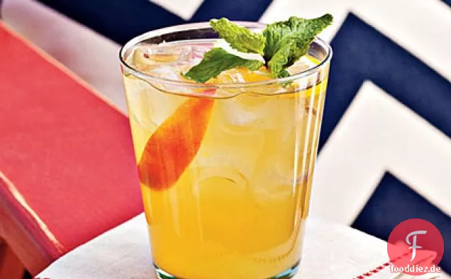 Bourbon-Pfirsich-Cocktail