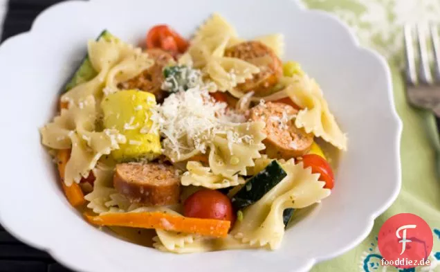Pasta Primavera Mit Italienischer Wurst