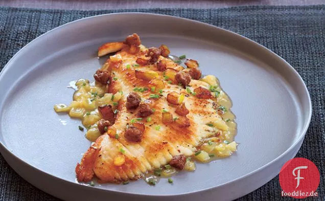 Sautiertes Schweinefilet mit karamellisierten Äpfeln und Hühnerleber