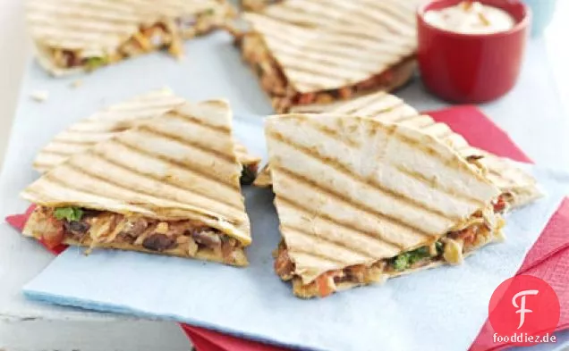 Refried Bohnen quesadillas
