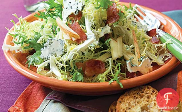 Frisée-Apfel-Speck-Salat